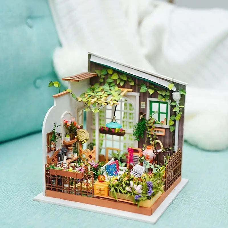 Beautiful Sams Study Miniature Book Room Set DG108 5