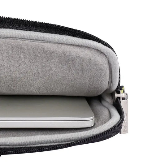 Black Polyester Waterproof Laptop Sleeve for 13 to 15 Inch Computers