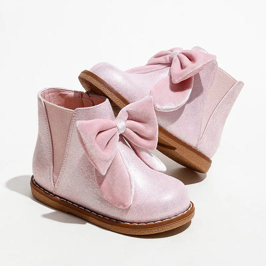 Chic Zip BritBoots: Cute Short Girls’ Style