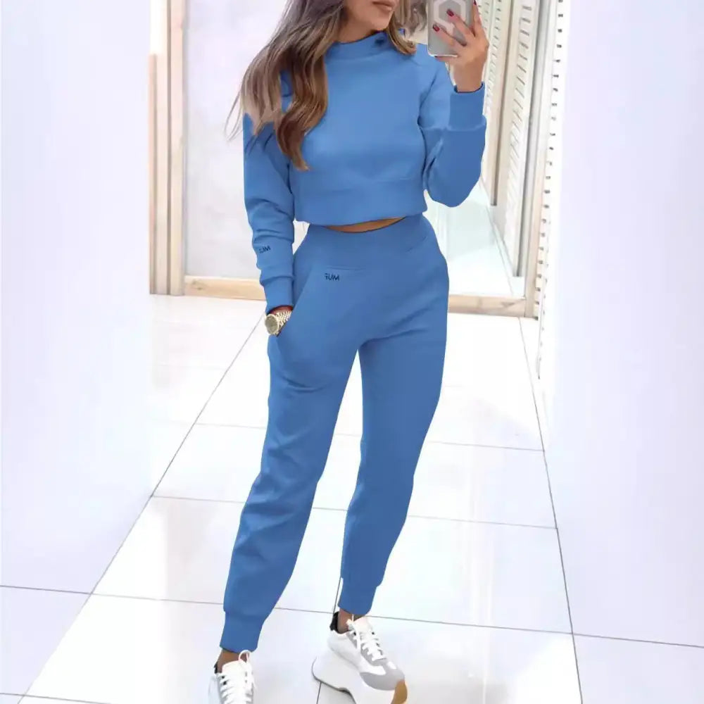 ChicFlex Sport Set: Stand Collar & Slim Trousers