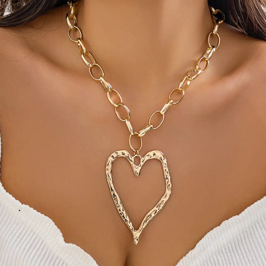 ChicHeart: Women’s Versatile Metal Necklace