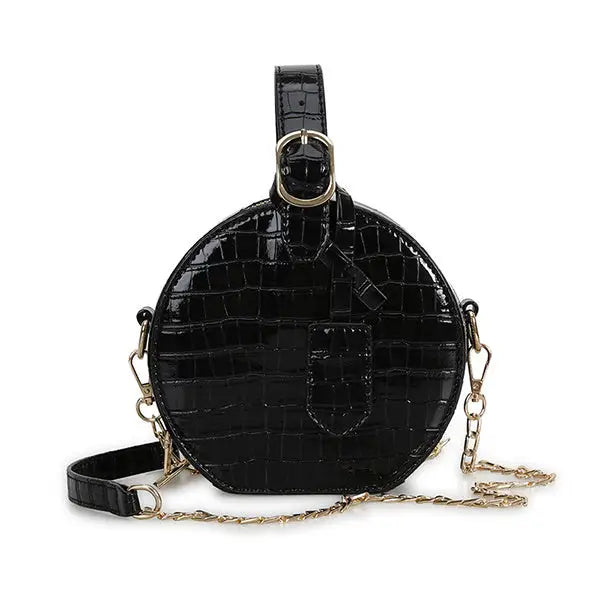 ChicSling: Fashionable One-Shoulder Messenger Bag - Black