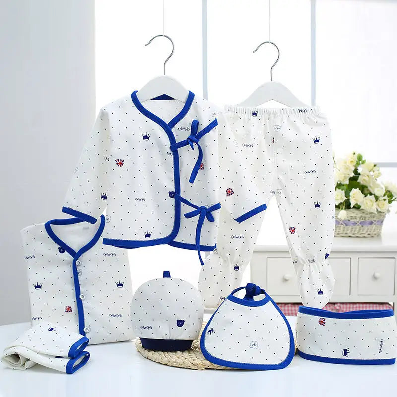 Baby clothing set.