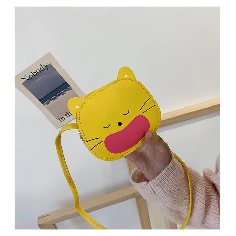 Cute One-Shoulder Messenger Bag - Yellow