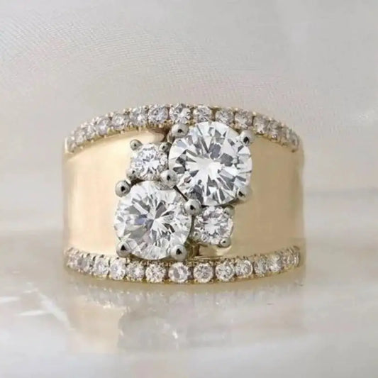 EurAmor Luxe Round Engagement Ring