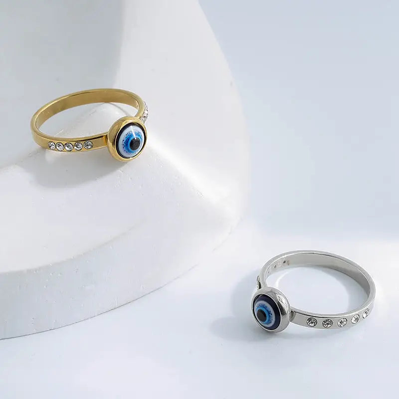 Exquisite Diamond Ring with Delicate Dainty Band