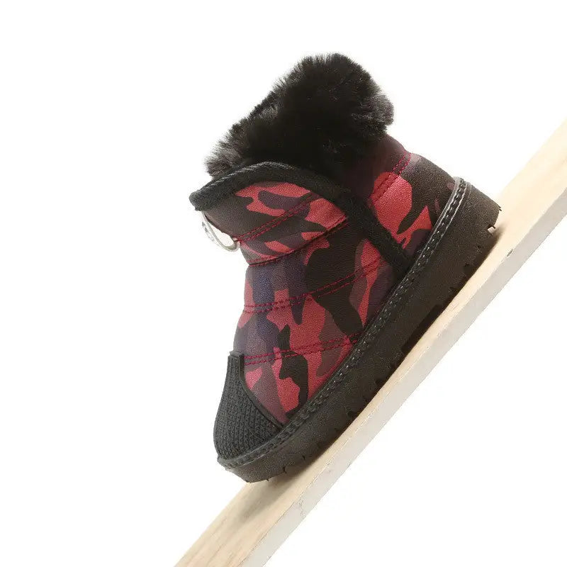 FrostySteps: Cozy Winter Boots for Kids