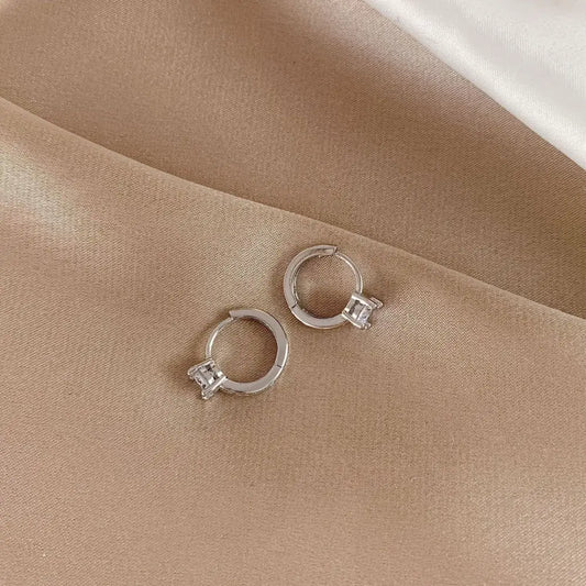 Gilded Claw: Micro-Inlaid Round Earrings