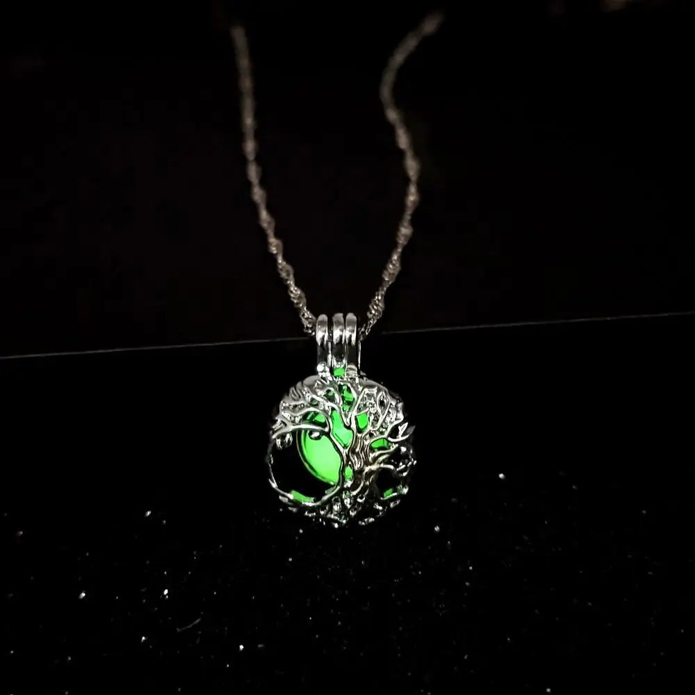 GlowTree Hollow Noctilucent Necklace with Ethereal Luminescence - Green Light