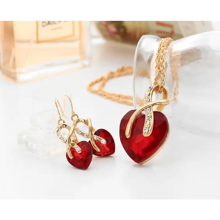 LoveGem: Heart Crystal Zircon Earrings