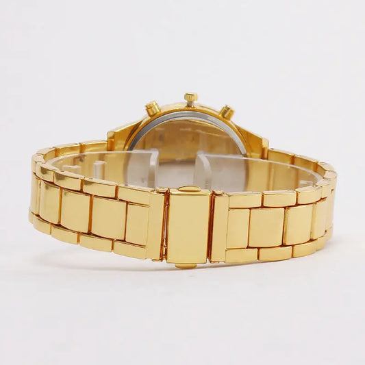 Luxe Diamond Quartz Timepiece