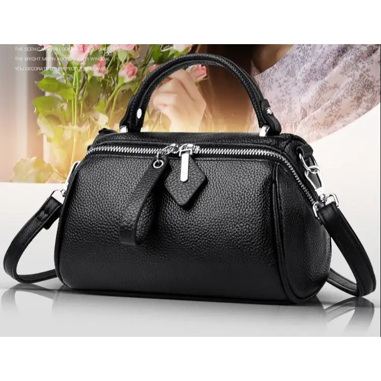 MaxiLeather Crossbody Bag