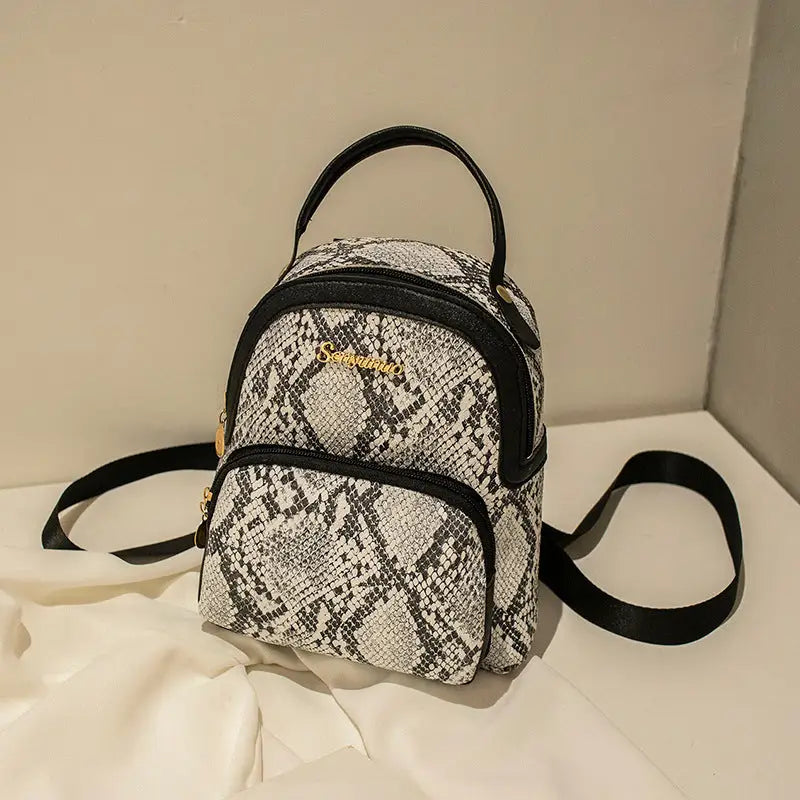Medium PU Business Travel Bag with Three-Dimensional Pocket - Serpentine White