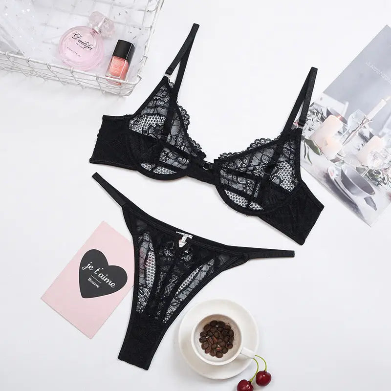 New Women’s Multi-color Perspective Lace Underwear Set - Black / S
