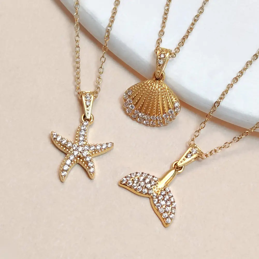 OceanGlow 18K Gold Necklace with Vibrant Shine