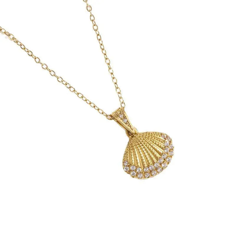 OceanGlow 18K Gold Necklace with Vibrant Shine
