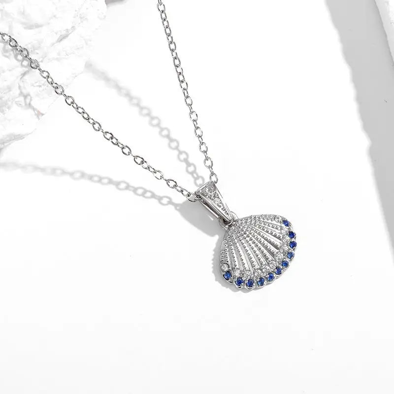 OceanGlow 18K Gold Necklace with Vibrant Shine - Steel Shell N0407S
