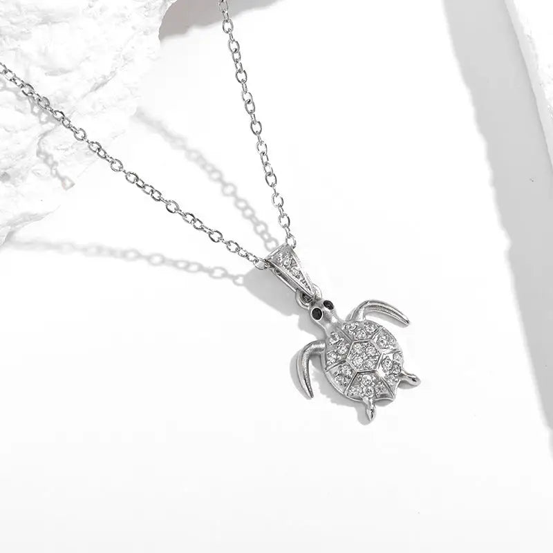 OceanGlow 18K Gold Necklace with Vibrant Shine - Steel Turtle N0408S
