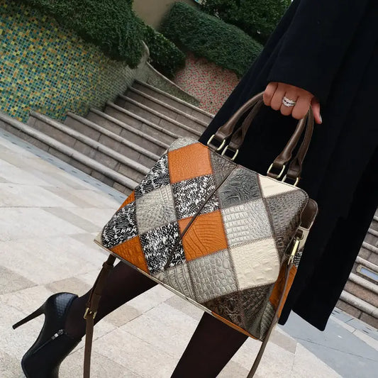 Plaid Lining Polyester Shoulder Bag with Adjustable Strap 36x26x13 cm - Color