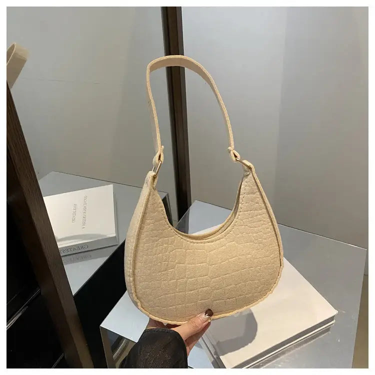 Polyester Felt Handbag in Multiple Colors Free Size