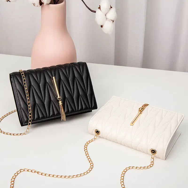 PU Leather Plaid Shoulder Bag Horizontal Square 19.5 x 5 x 13 cm