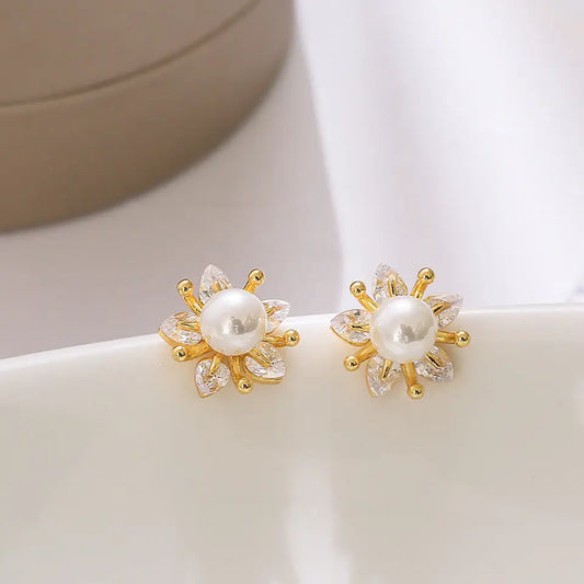 PurePearlLight Earrings - Little Daisy