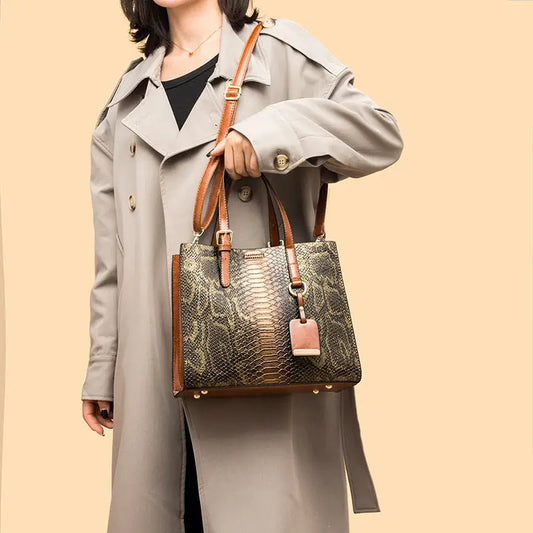Snake Pattern Medium Suitcase with Striped Polyester Lining