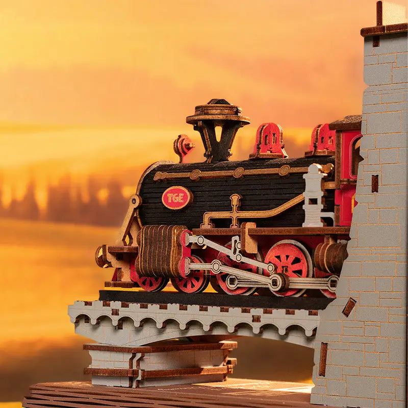 Steam Train Book Nook Model and Bookend TGE01 5