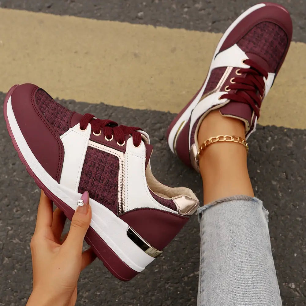 Stride Chic: Women’s Colorblock Lace-Up Sneakers - Red / Size37 - 4