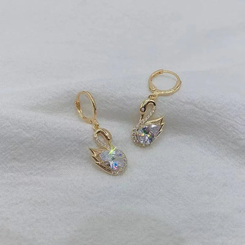 Swan Elegance: Sparkling Rhinestone Earrings Delight