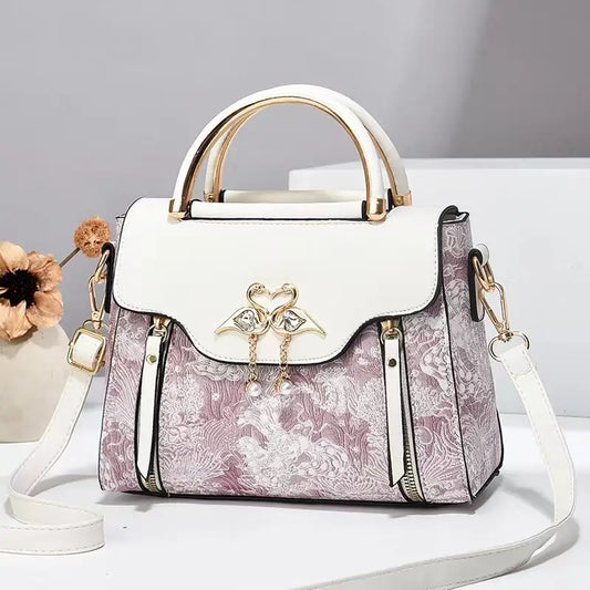 VersaSling: Sleek & Chic Crossbody