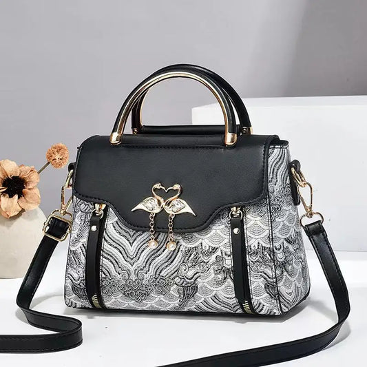 VersaSling: Sleek & Chic Crossbody