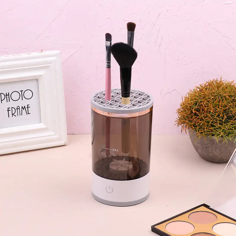 Women Eye Shadow Brush Cleaning Tool for Deep Makeup Brush Cleaning